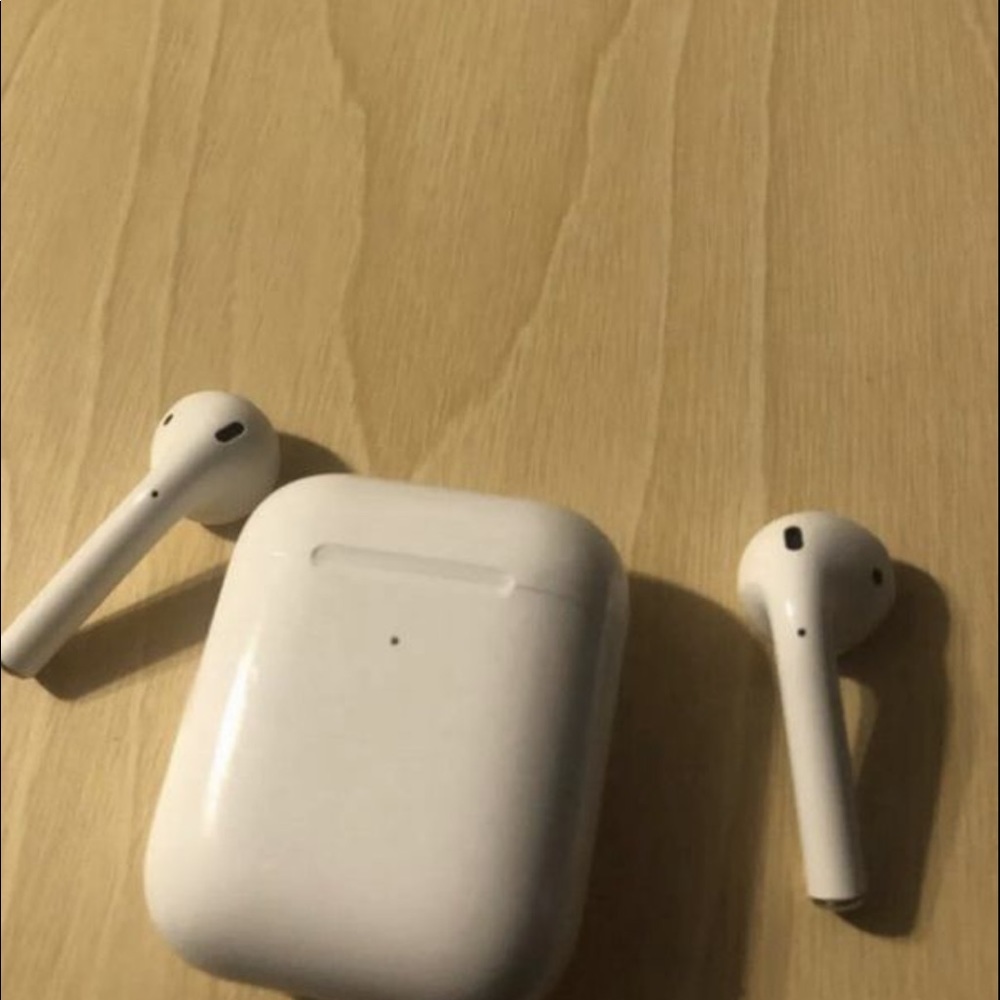 AirPods